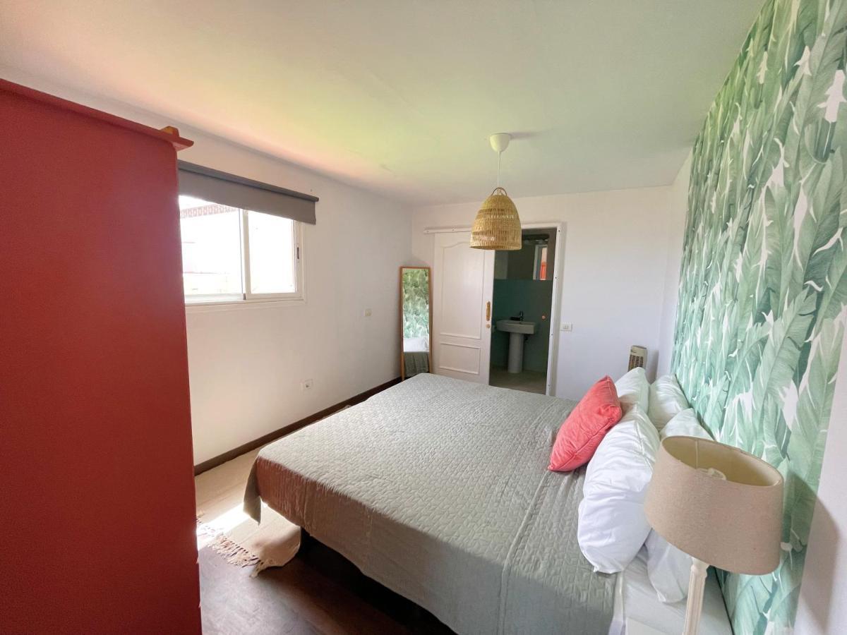 Casa con piscina y jardín con vistas al mar Puerto de la Madera Exterior foto