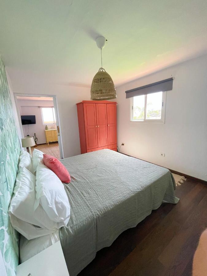 Casa con piscina y jardín con vistas al mar Puerto de la Madera Exterior foto