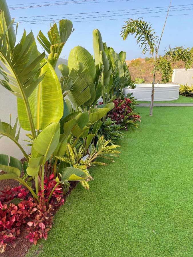 Casa con piscina y jardín con vistas al mar Puerto de la Madera Exterior foto